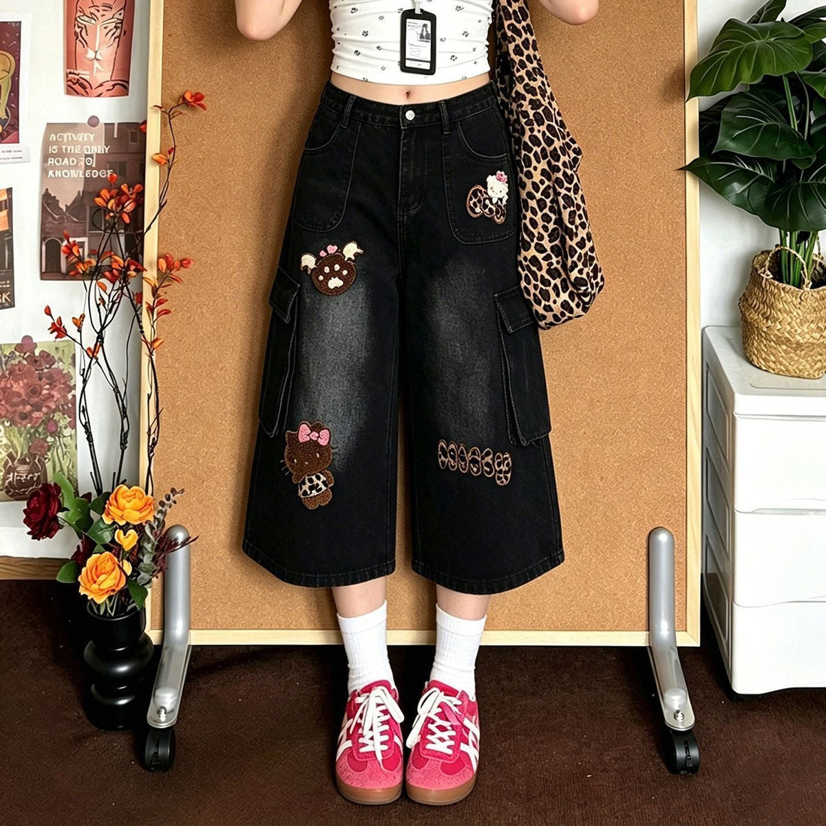 Sweet Cartoon Patch Cargo Cropped Wide Leg Black Denim Capri Pants